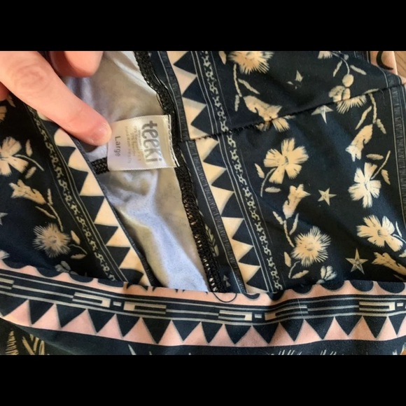 Teeki Hotpants Leggings for hot yoga hotworx - Picture 5 of 5